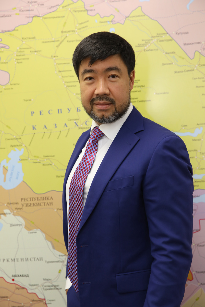 Санжар Елюбаев_2.jpg