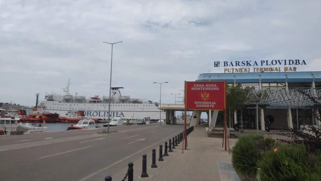 Порт в Баре