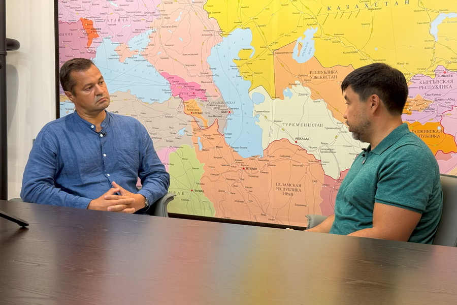 Фото с интервью.jpg